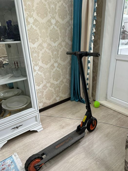 Продаю Электросамокат G KugooS1