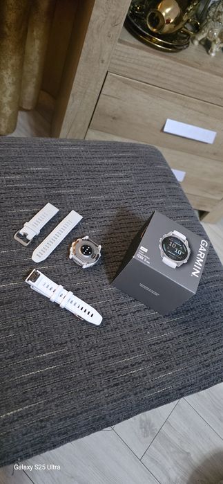 Garmin fenix 8 AMOLED 43mm – inox/Whitestone cu curea Whitestone