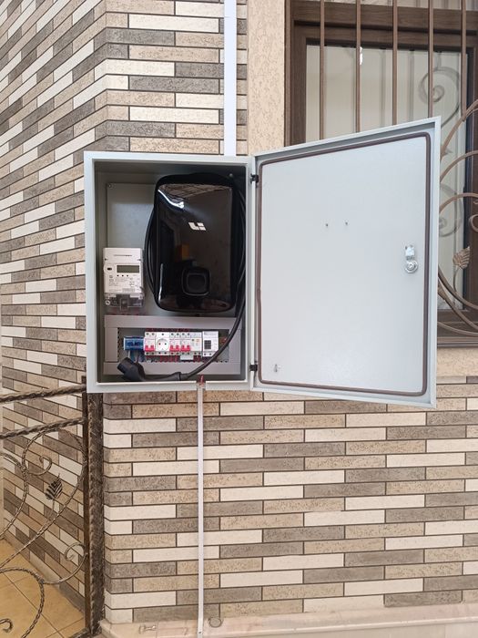 Установка зарядное устройство для Электромобилей