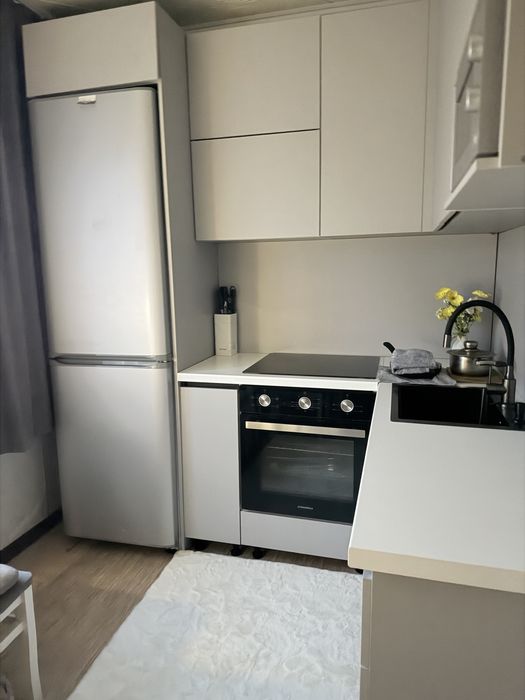 Продам 1,5 на кшт