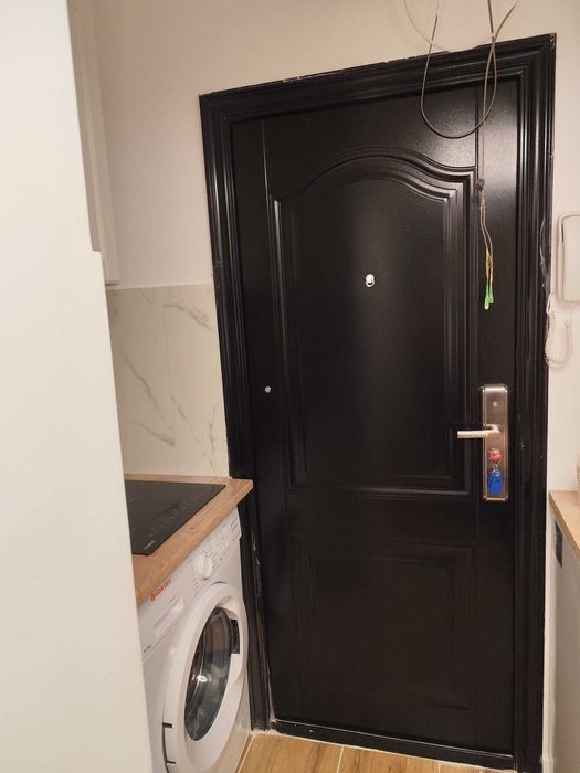 Garsonieră de închiriat!