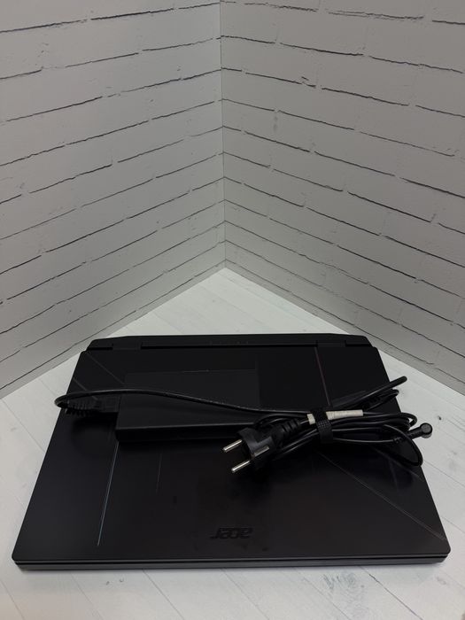 Игровой ноутбук / Acer NITRO 5