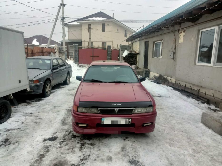 Mitsubishi Galant