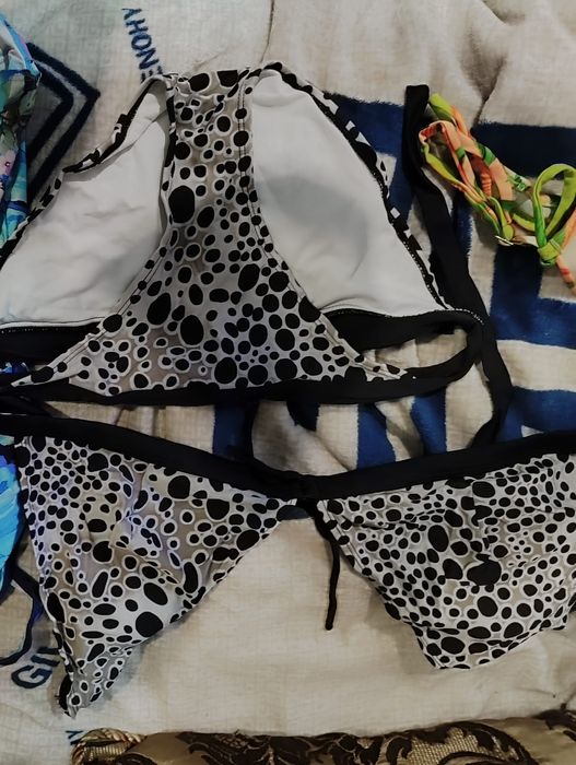 Продаю купальнк по 1000