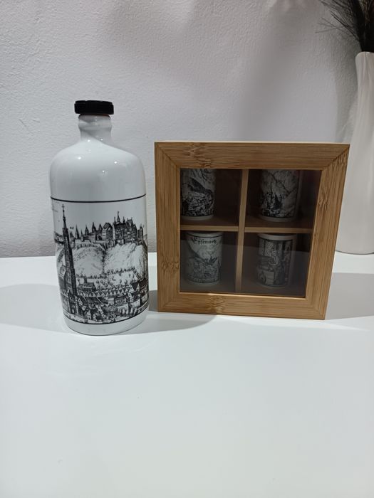 Set ceramic pentru tuica,