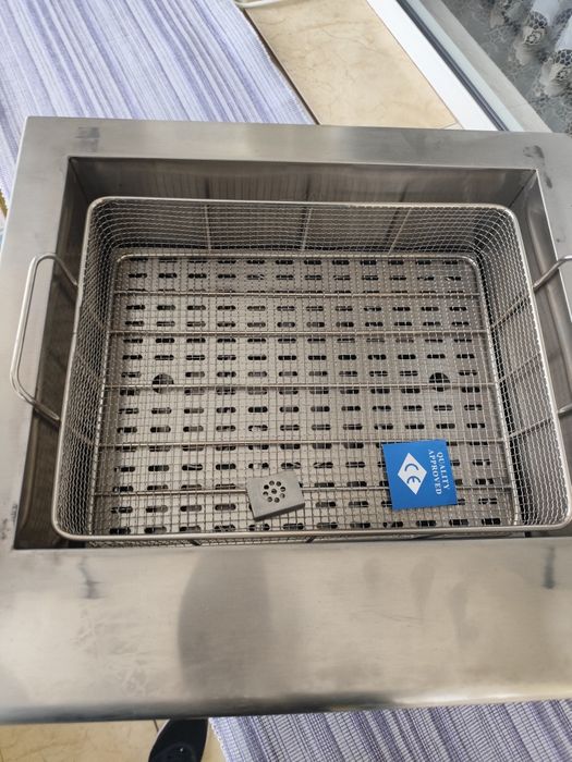 Friptoză profesională FAST-FOOD și Gogoși Lancom 18L, 4kW - NOUĂ