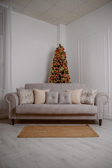 Диван почти новый