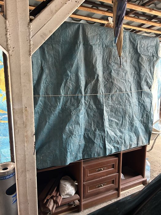 продаю сервант  .