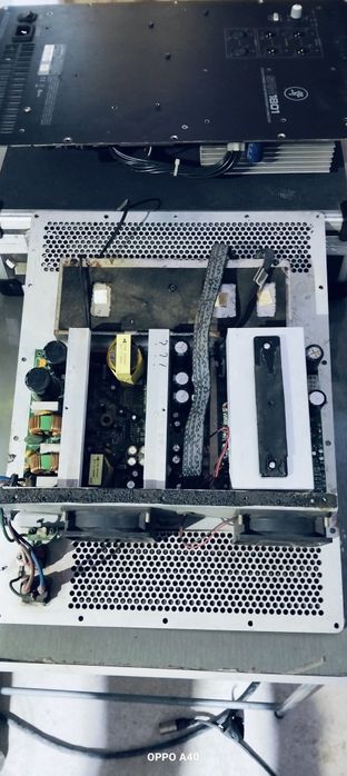 Amplificatoare defecte mackie