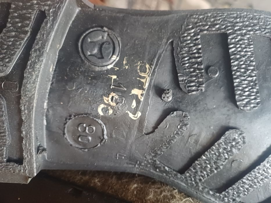 Продам валенки новые большой размер