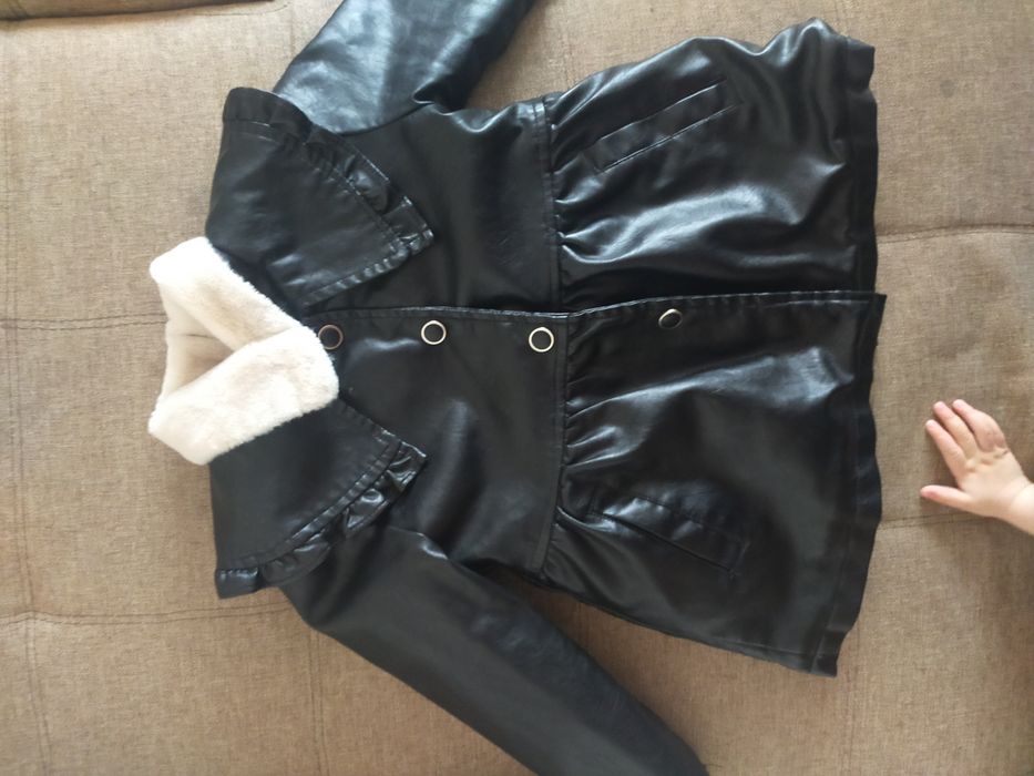 Продам плащ для девочки