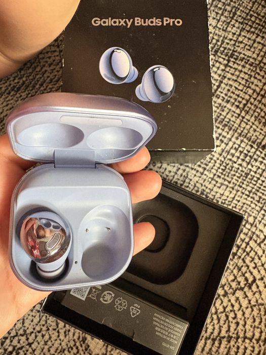 Продам наушники Galaxy Buds Pro