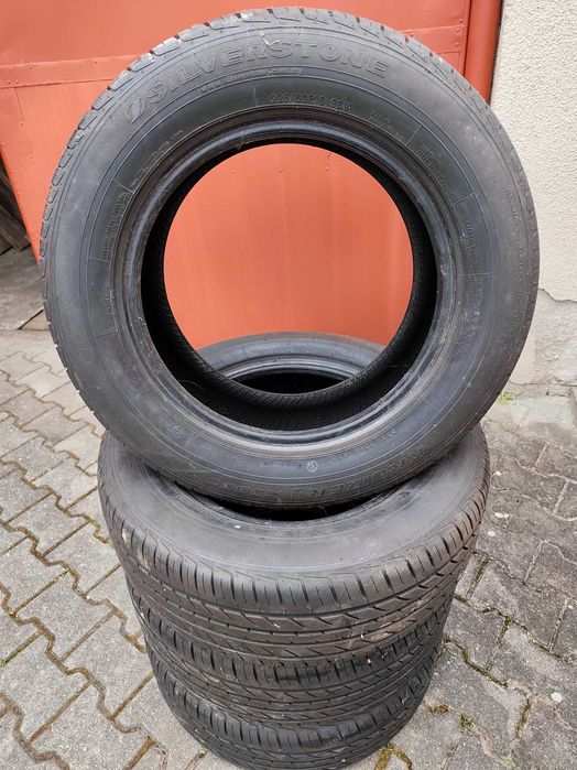 Anvelope auto vara 225 60 16 profil excelent, preț ușor negociabil .