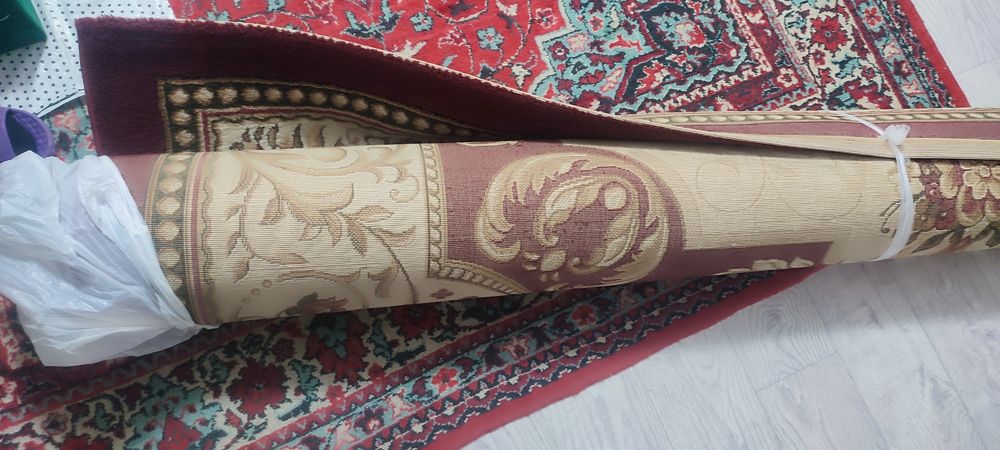 Продам ковёр в хорошем состояний