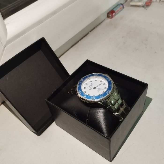 Часы новые хорошие