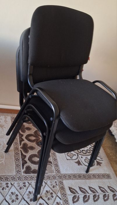 Стульчиктер сатылады