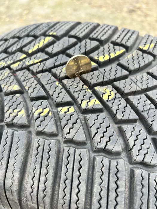 Vând 2  anvelope Iarna Bridgestone