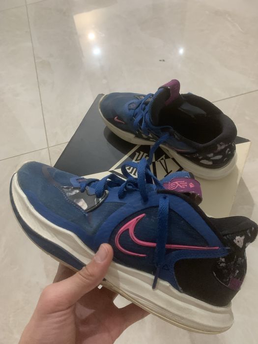 Баскетбольные кроссовки