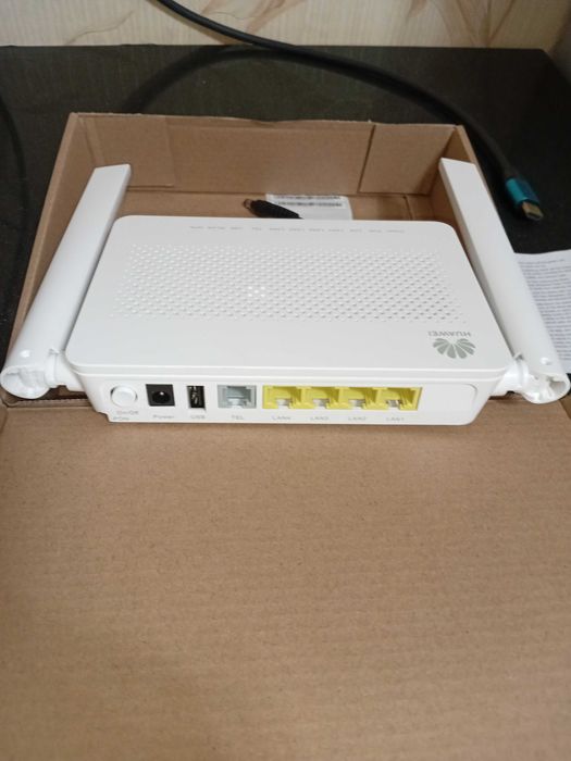 Роутер Huawei WiFi