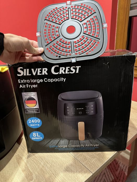 Air fryer 8L, 2400W, от Технополис за 235лв