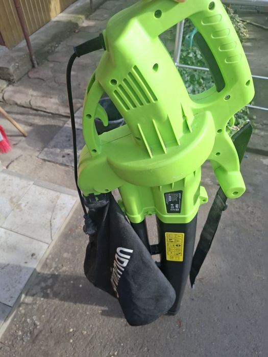 Suflanta frunze si aspirare cu sac