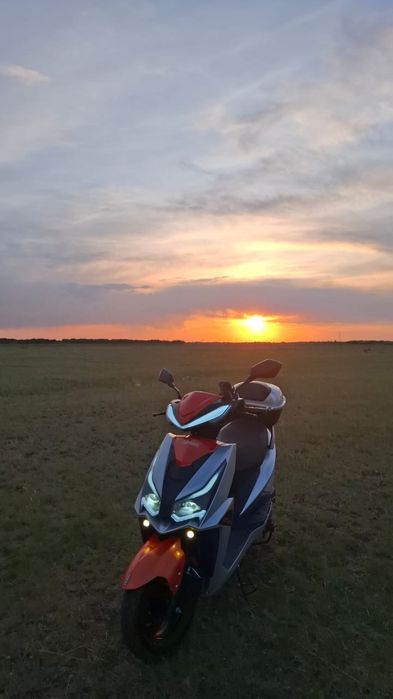 Скутер м8 150 кубов