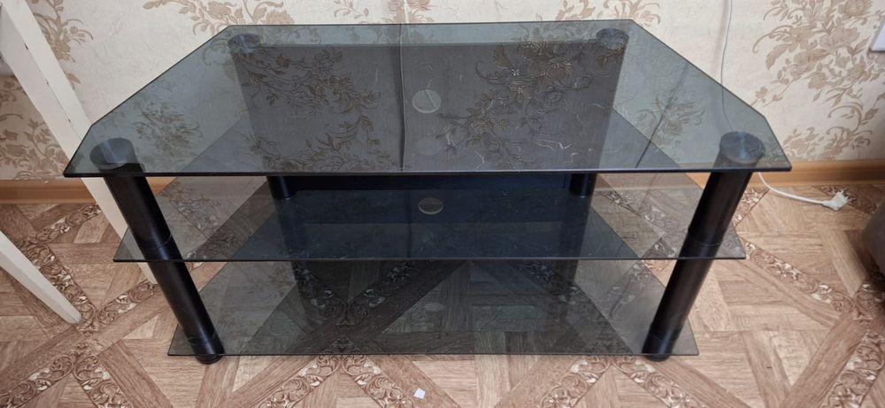 Подставка под телевизор (стеклянная)