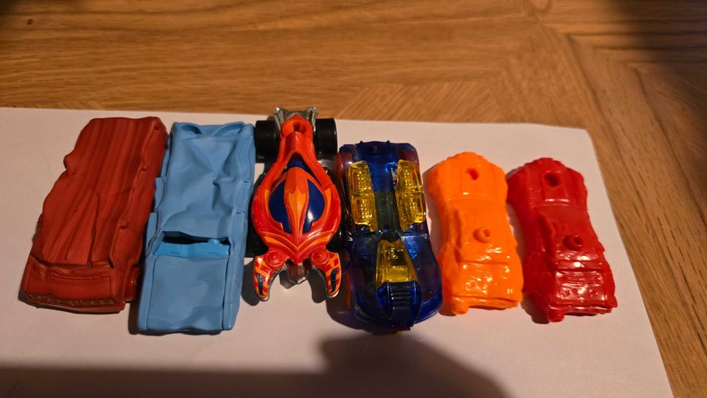 Хотуийлс колички ( Hotwheels ]