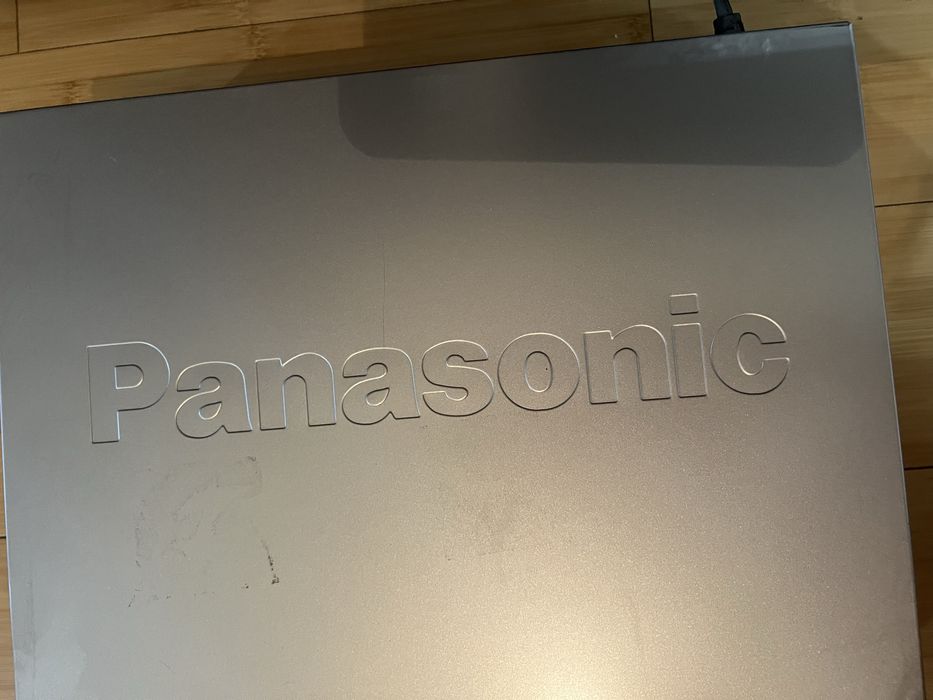 видеомагнитофон Panasonic NV-FJ80 VHS.