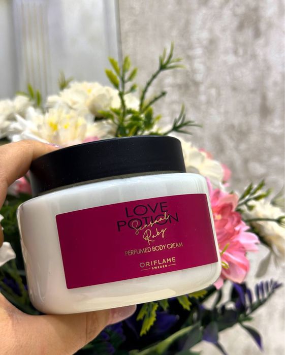 Парфюмерный боди крем для тела от орифлейм