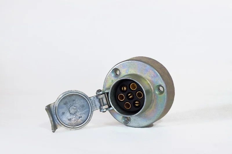 Розетка металлические для прицепа