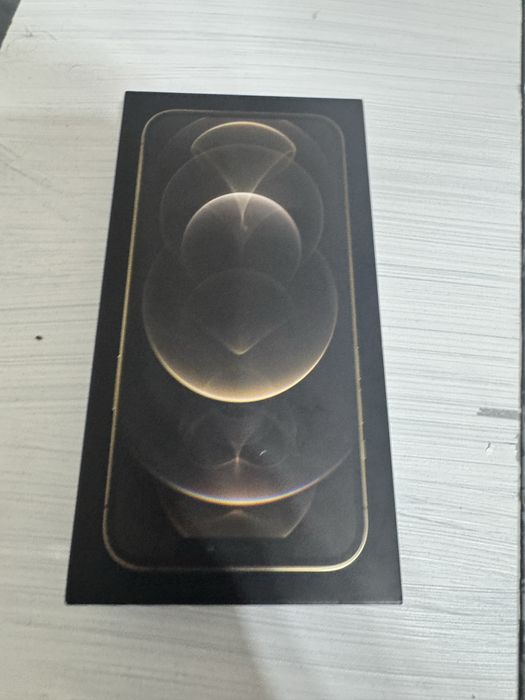 Iphone 12 pro maximus 128 gb.