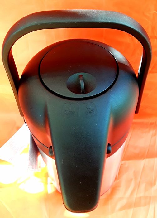 Termos INOX 2,1 L cu pompa - NOU - 95 Lei