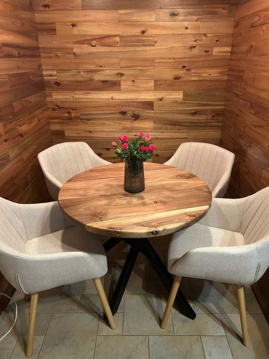 Уникална трапезна маса от орех с естествени криви ръбове