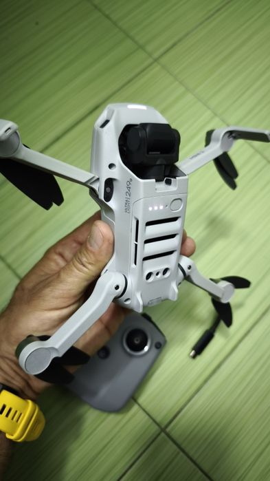 Drona Dji Mini 2 fly more combo