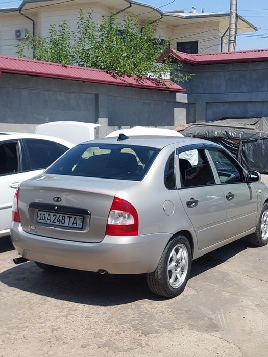 Lada Kalina 2008 holati yahshi