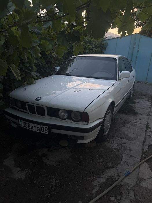 Продаеться бмв е34
