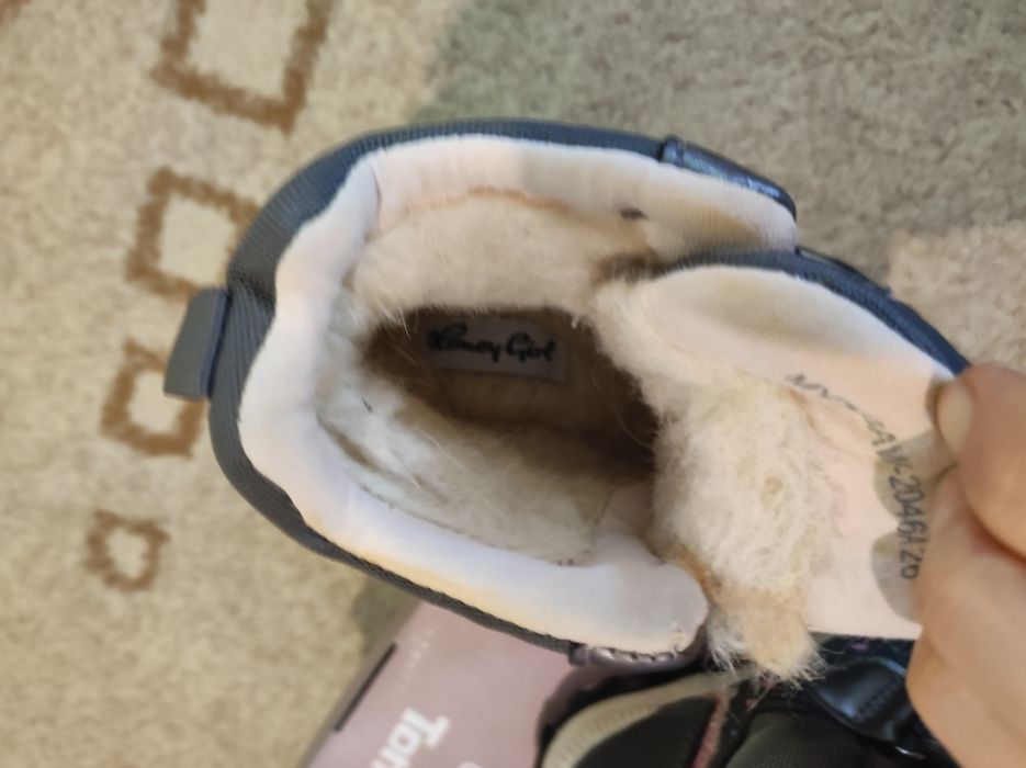 Продам зимние сапожки на девочку