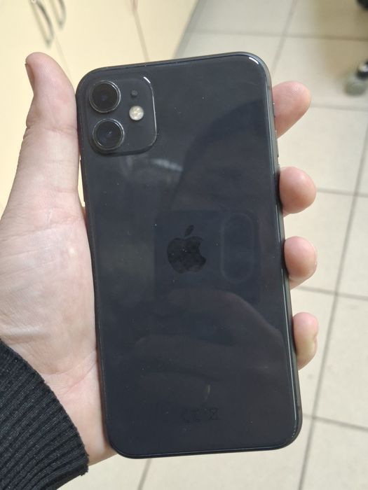 Продам айфон 11 в хорошем состоянии