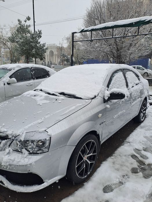 Ласетти 1.8 автомат петно