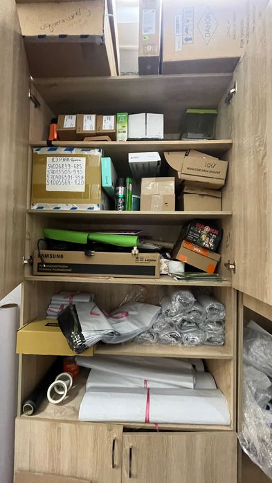 Продаю 2 шкафа больших