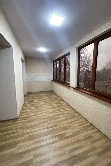 Продается 3 комн квартира, евроремонт, кирпич, Юнусабад, Зарбулок