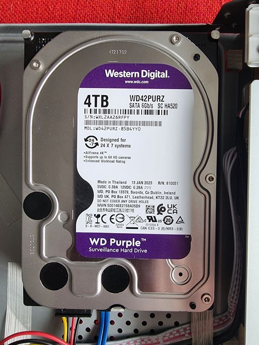 NVR Hikvision, Hard disk 4 TB western digital