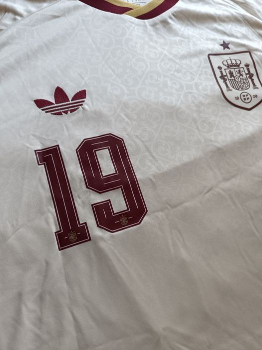 Spain world cup away jersey