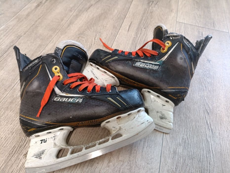 Продам коньки хоккейные