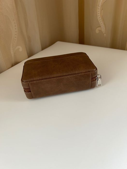 Преносим кожен хумидор за 4 пури от естествена кожа – черен / кафяв