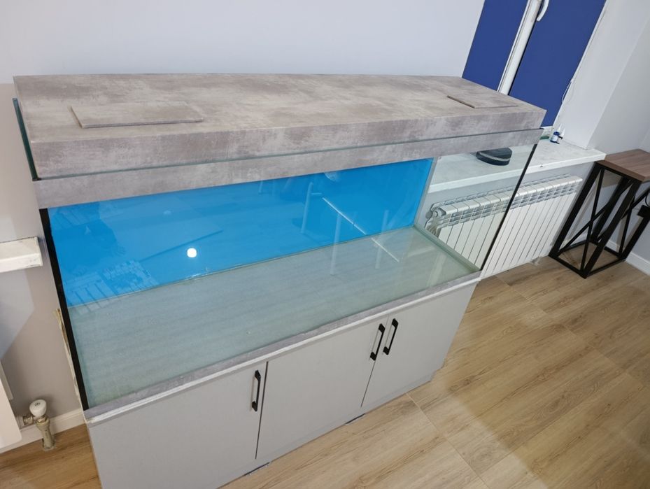 Аквариум с тумбой 330 литров