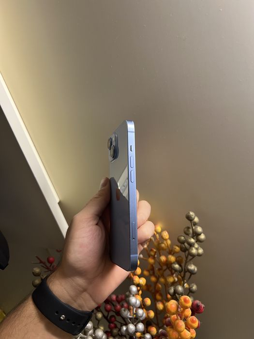 Продам IPhone 14 128gb