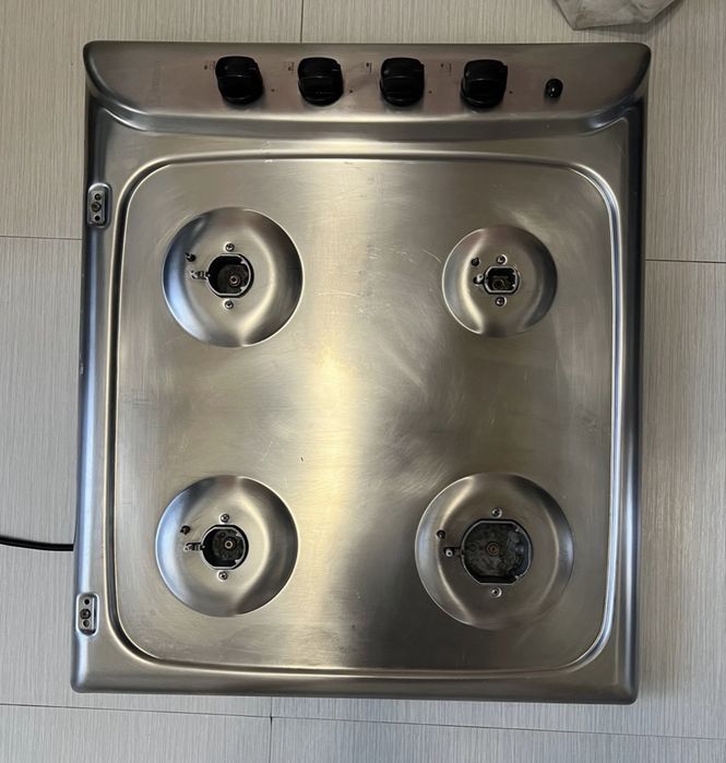 Plită pe gaz Indesit 50/60