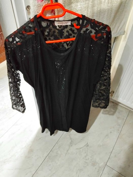 Vând rochii de ocazie prețuri mici